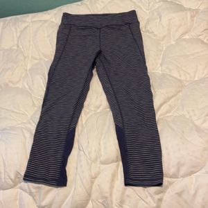 Calvin Klein capris size small